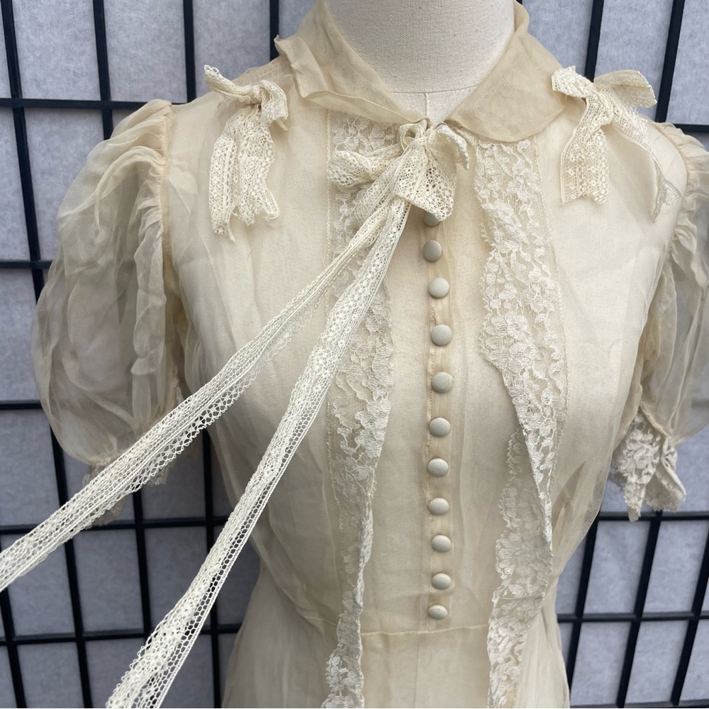 Ethereal Vintage 1940s Ivory Puff Sleeve Sheer Buttons Maxi Wedding Gown XXS - Picture 2 of 16